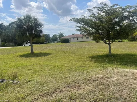 6773 Eagle St, Fort Myers, FL 33966