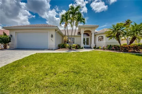 8428 Southwind Bay Cir, Fort Myers, FL 33908
