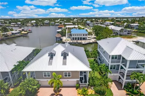 346 Angler Dr #1102, Goodland, FL 34140