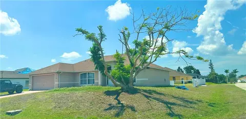 1923 NE 20th Ter, Cape Coral, FL 33909