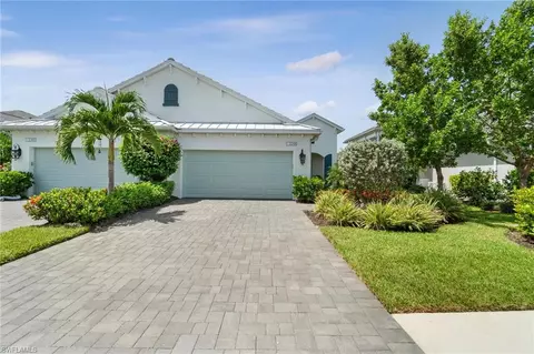 2298 Marquesa Cir, Naples, FL 34112 photo 2