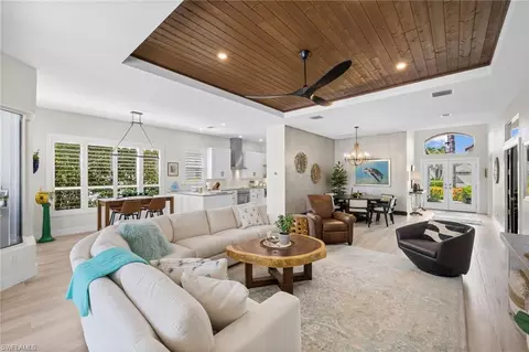 1801 Ivy Pointe Ct, Naples, FL 34109