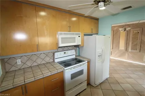 Kitchen - 133 Mentor Dr, Naples, FL 34110 photo 1 of 4
