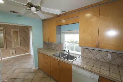 Kitchen - 133 Mentor Dr, Naples, FL 34110 photo 3 of 4