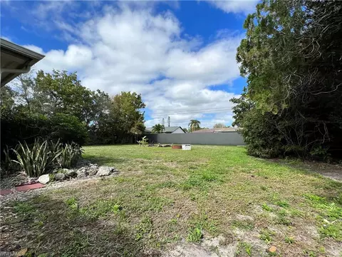 Exterior - 133 Mentor Dr, Naples, FL 34110 photo 4 of 4