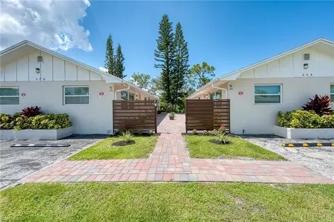 670 97th Ave N, Naples, FL 34108