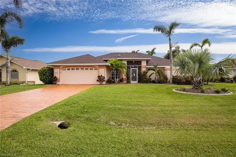 606 SE 24th St, Cape Coral, FL 33990