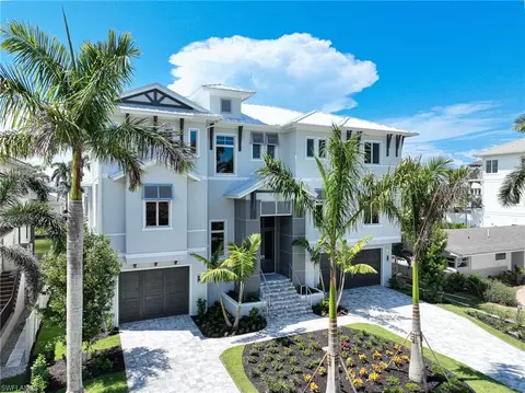 120 Channel Dr, Naples, FL 34108