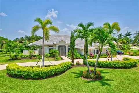 28525 Sombrero Dr, Bonita Springs, FL 34135