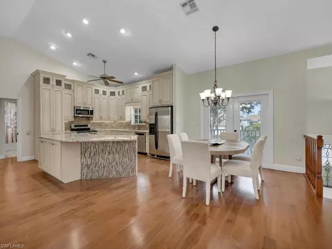 558 Corbel Dr, Naples, FL 34110 photo 8