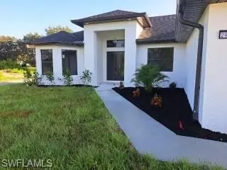 2906 14 St SW, Lehigh Acres, FL 33976