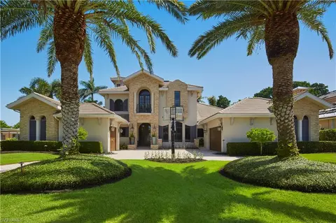 760 Starboard Dr, Naples, FL 34103