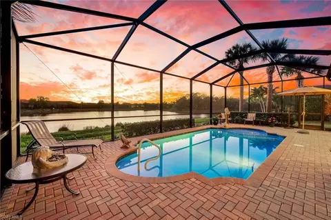 1433 Redona Way, Naples, FL 34113