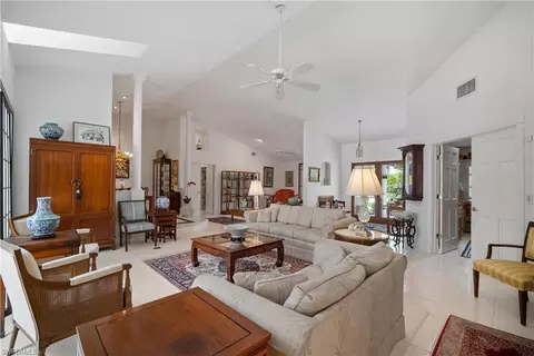 802 Tallow Tree Ct, Naples, FL 34108 photo 5
