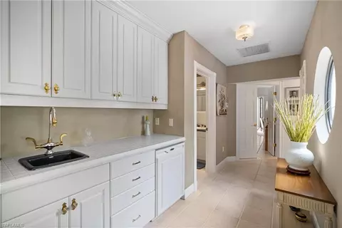 802 Tallow Tree Ct, Naples, FL 34108 photo 31