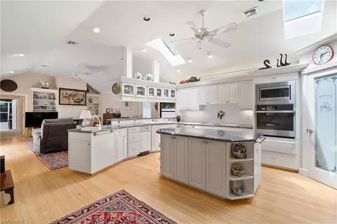 802 Tallow Tree Ct, Naples, FL 34108 photo 11