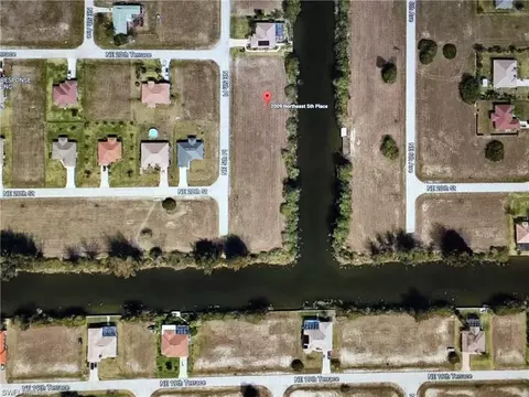 2009 NE 5th Pl, Cape Coral, FL 33909