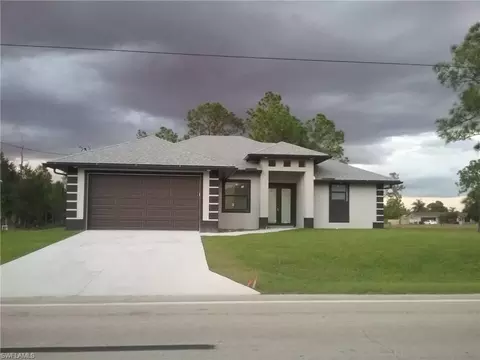 2107 E 10th St, Lehigh Acres, FL 33936