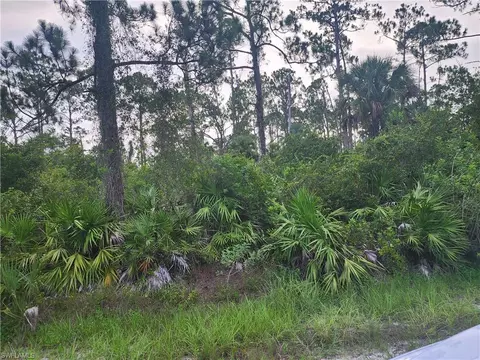 9 Irving Ave, Lehigh Acres, FL 33936