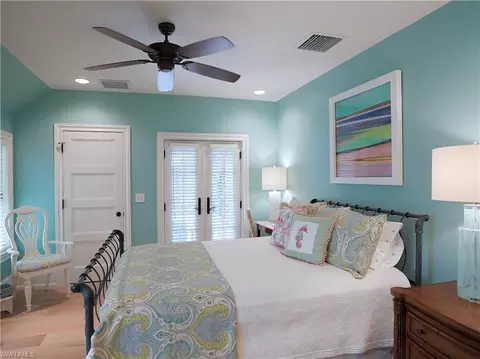 419 Central Ave, Naples, FL 34102 photo 31
