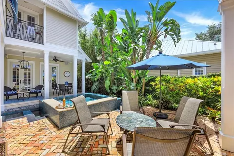 419 Central Ave, Naples, FL 34102 photo 9