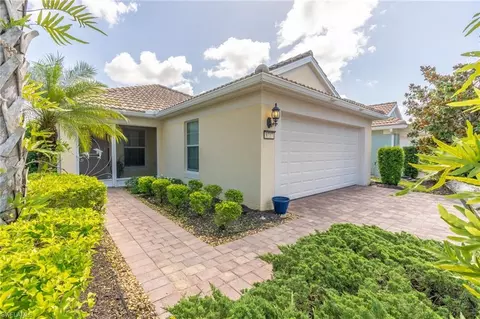 8717 Querce Ct, Naples, FL 34114 photo 5