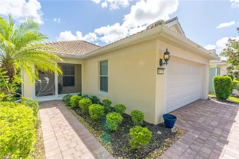 8717 Querce Ct, Naples, FL 34114 photo 1