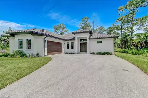 680 Wilson Blvd N, Naples, FL 34120
