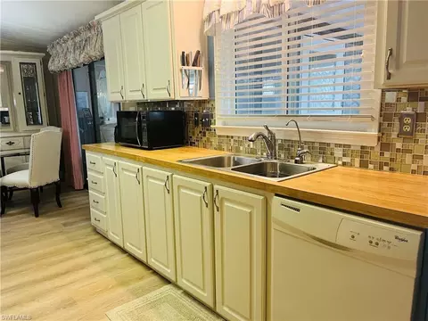 80 Pacific Way #80, Naples, FL 34104
