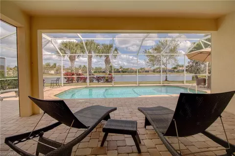 8621 Julia Ln, Naples, FL 34114