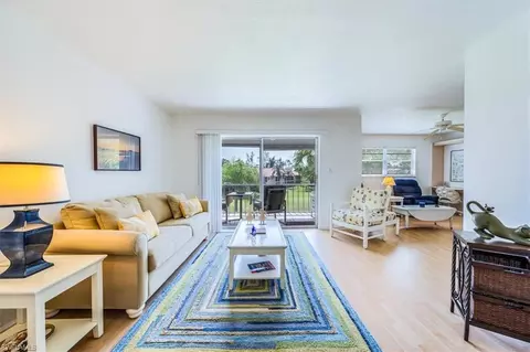 200 Turtle Lake Ct #302, Naples, FL 34105