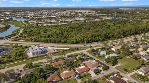 4718 Normandy Dr, Naples, FL 34112 photo 6