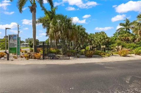 4718 Normandy Dr, Naples, FL 34112 photo 13