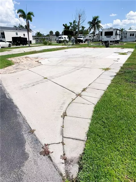 19681 Summerlin Apt 104f Rd, Fort Myers, FL 33908