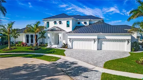 214 Rockhill Ct, Marco Island, FL 34145
