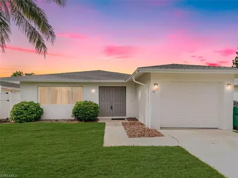 649 101st Ave N, Naples, FL 34108