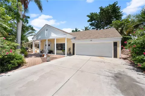 397 Forest Hills Blvd, Naples, FL 34113
