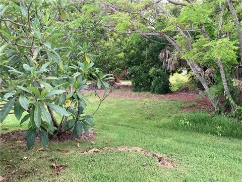 Exterior - 32 Le Mans Dr, Naples, FL 34112 photo 14 of 18