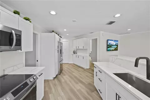 350 Burning Tree Dr, Naples, FL 34105 photo 15