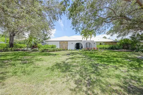350 Burning Tree Dr, Naples, FL 34105 photo 3