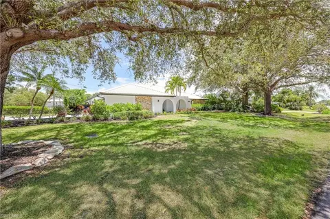 350 Burning Tree Dr, Naples, FL 34105 photo 5