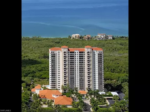 7425 Pelican Bay Blvd #401, Naples, FL 34108