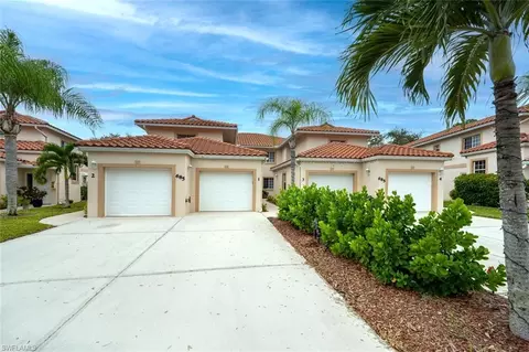 685 Luisa Ln #824-1, Naples, FL 34104