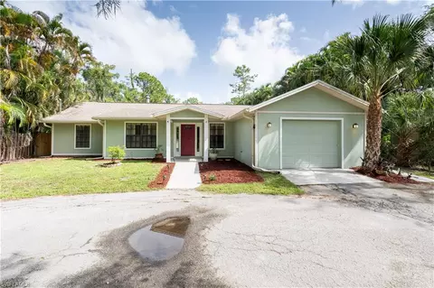 5261 Coral Wood Dr, Naples, FL 34119