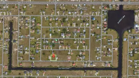 1135 NW 13th Ter, Cape Coral, FL 33993