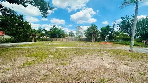 21201 Cypress Park Cir, Estero, FL 33928