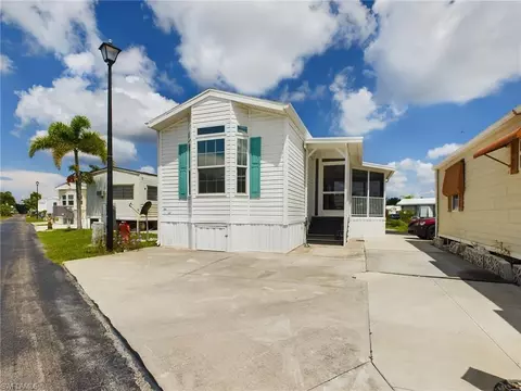 11531 Dawn Cowrie Dr, Fort Myers, FL 33908
