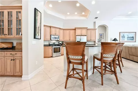 403 Saddlebrook Ln, Naples, FL 34110 photo 10