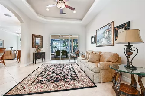 403 Saddlebrook Ln, Naples, FL 34110 photo 4
