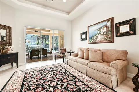 403 Saddlebrook Ln, Naples, FL 34110 photo 5